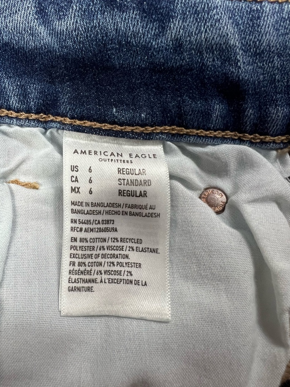 American Eagle Hi-Rise Mini Denim Skirt Size 6 Distressed Raw Hem - Picture 6 of 7